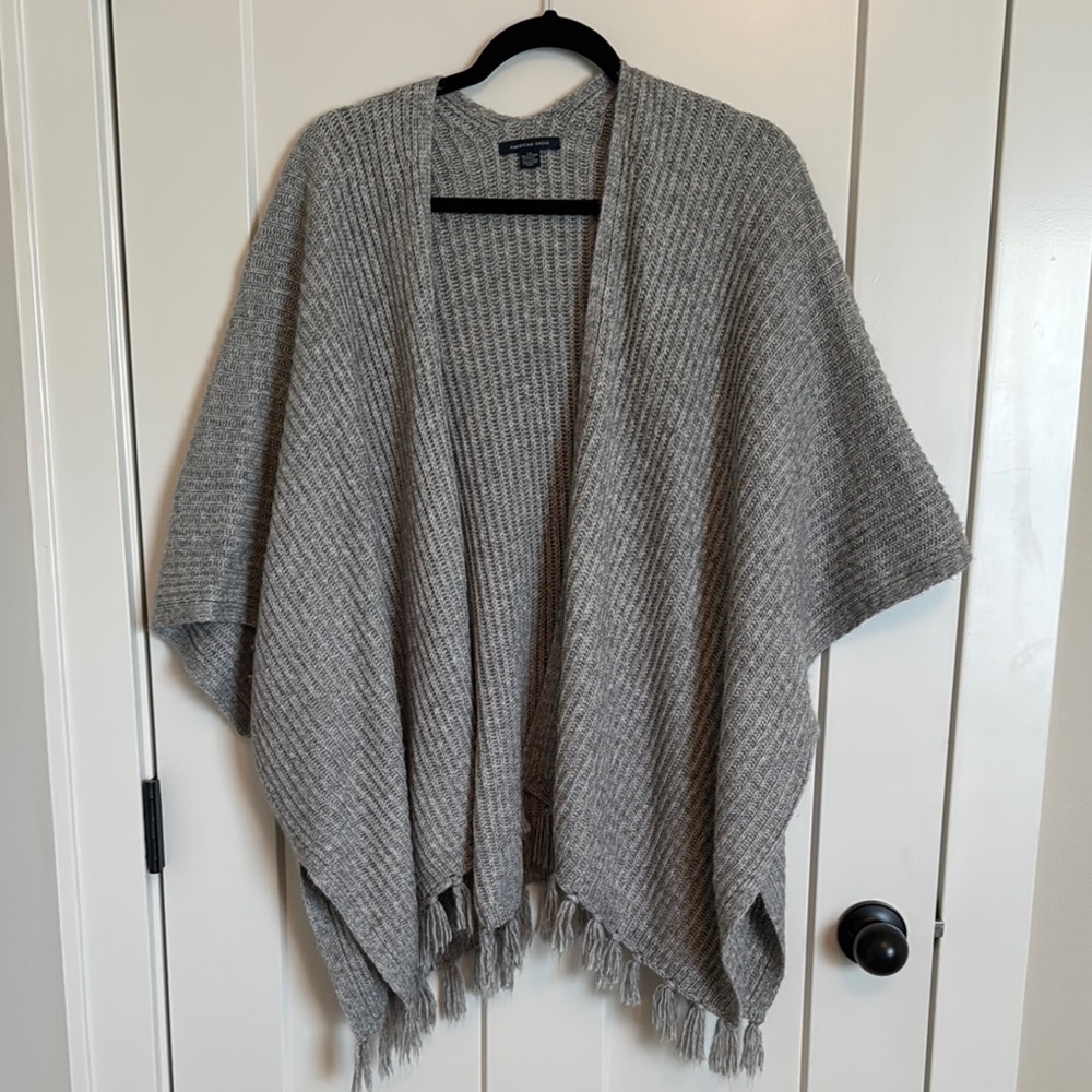 American Eagle Gray Knit Women's Sweater/poncho